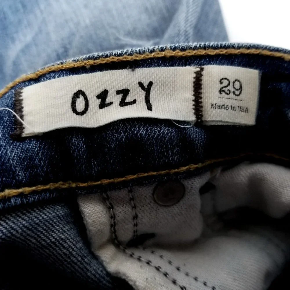 Textile Elizabeth and James Ankle Jeans Ozzy Destroyed Distressed Sz 29 Med Wash